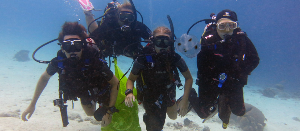 Blue_oceans__Duikcentrum van de Ven_ Curacao